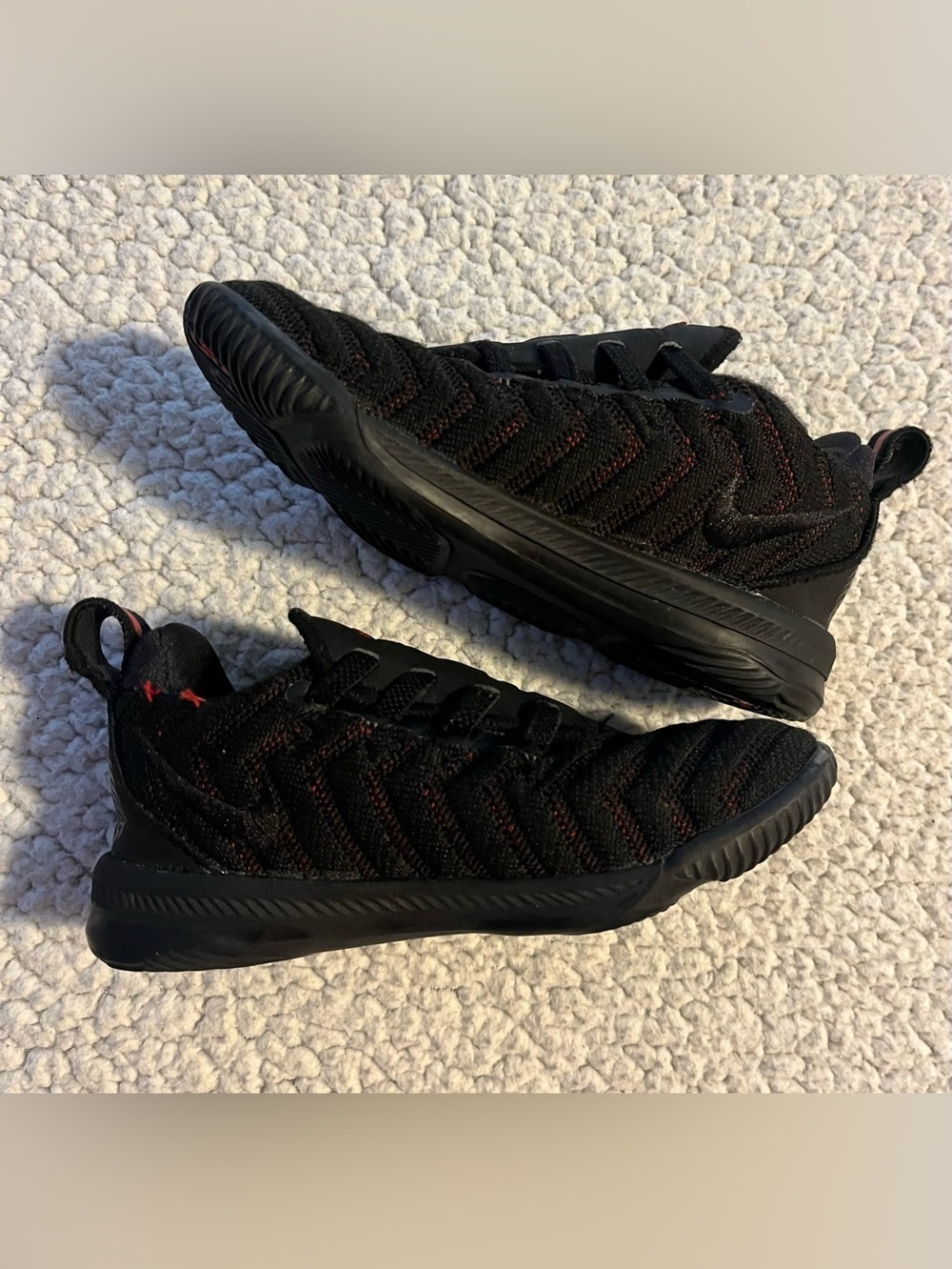Nike LeBron XVI (TD) Black and Red Toddler Shoes - Picture 4 of 8